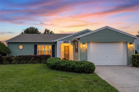 House in Lakeland, Florida 2 bedrooms, 121.33 sq.m. № 2427609