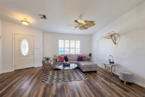House in Lakeland, Florida 2 bedrooms, 121.33 sq.m. № 2427609 - photo 5