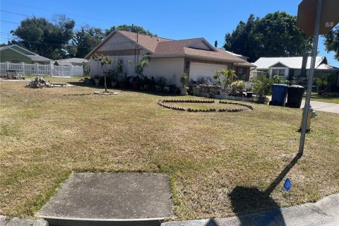 Villa ou maison à vendre à Saint Petersburg, Floride: 3 chambres, 106.47 m2 № 2437387 - photo 3