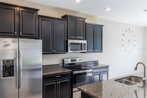 Casa en venta en Wesley Chapel, Florida, 3 dormitorios, 175.96 m2 № 1826468 - foto 14