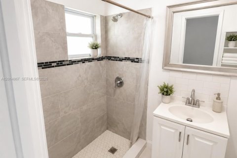 Touwnhouse à vendre à Miami, Floride: 2 chambres, 90.12 m2 № 2155104 - photo 17