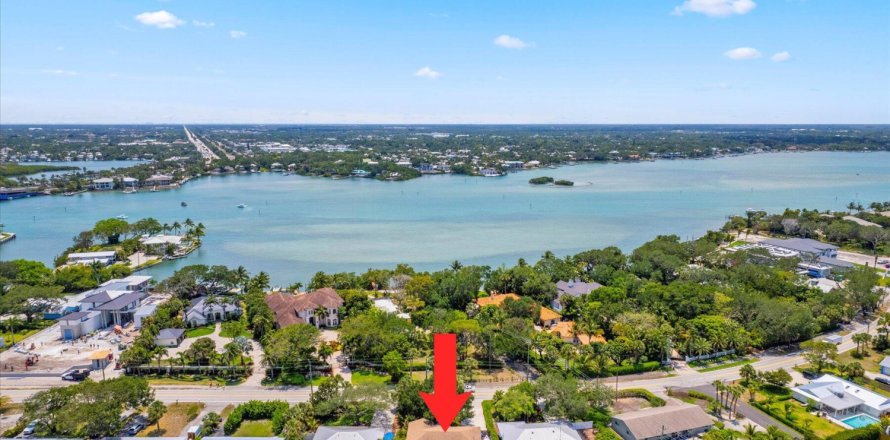 House in Jupiter, Florida 2 bedrooms, 114.08 sq.m. № 1177336