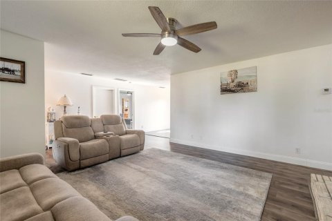 Villa ou maison à vendre à Edgewater, Floride: 3 chambres, 135.17 m2 № 1521161 - photo 16