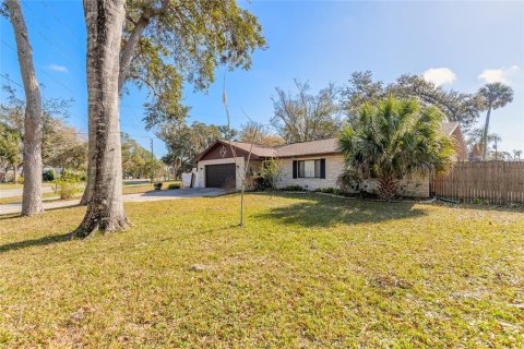 Villa ou maison à vendre à Edgewater, Floride: 3 chambres, 135.17 m2 № 1521161 - photo 3