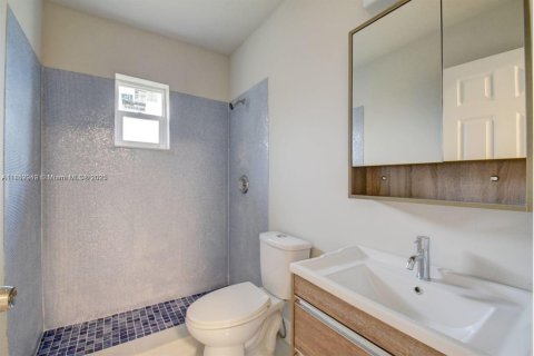 Снять в аренду виллу или дом в Делрей-Бич, Флорида 2 спальни, 84.73м2, № 1891975 - фото 9