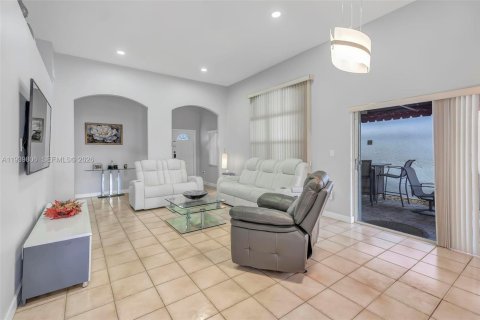 Villa ou maison à vendre à Miami, Floride: 3 chambres, 154.03 m2 № 2053966 - photo 14