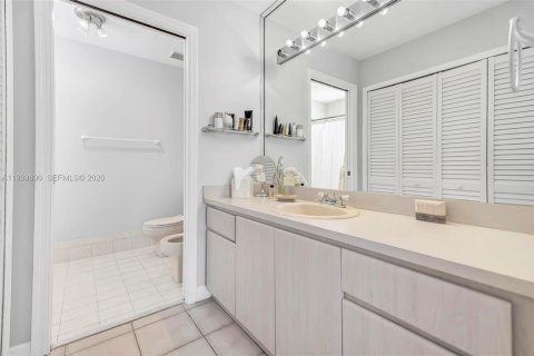 Villa ou maison à vendre à Miami, Floride: 3 chambres, 154.03 m2 № 2053966 - photo 17