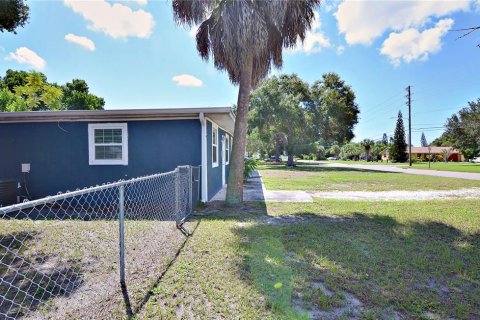 Appartement à louer à Saint Petersburg, Floride: 2 chambres, 55.74 m2 № 2410689 - photo 19