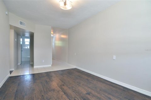Appartement à louer à Saint Petersburg, Floride: 2 chambres, 55.74 m2 № 2410689 - photo 4