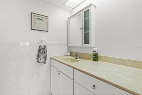 Condominio en alquiler en Treasure Island, Florida, 3 dormitorios, 165.37 m2 № 1554225 - foto 22