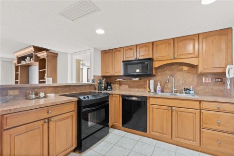 Condominio en alquiler en Treasure Island, Florida, 3 dormitorios, 165.37 m2 № 1554225 - foto 16