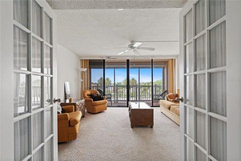 Condominio en alquiler en Treasure Island, Florida, 3 dormitorios, 165.37 m2 № 1554225 - foto 6