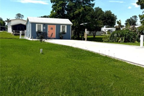 Terreno en Polk City, Florida № 2094894