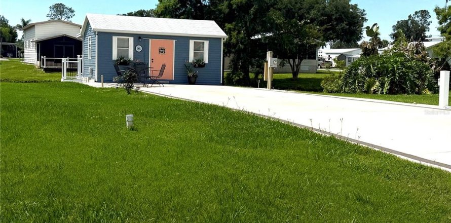 Land in Polk City, Florida № 2094894
