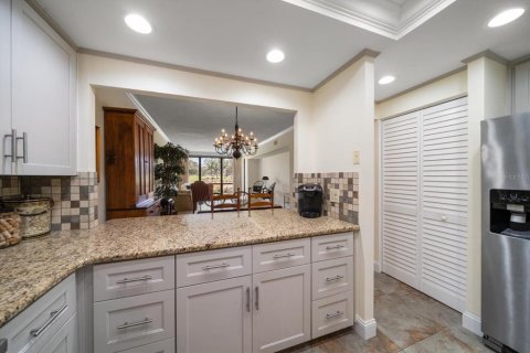 Condo in Belleair, Florida, 2 bedrooms  № 1415963 - photo 10