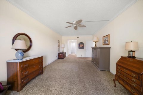 Condo in Belleair, Florida, 2 bedrooms  № 1415963 - photo 19