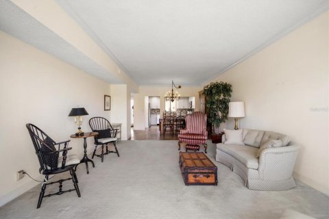 Condo in Belleair, Florida, 2 bedrooms  № 1415963 - photo 14