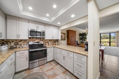 Condo in Belleair, Florida, 2 bedrooms  № 1415963 - photo 11