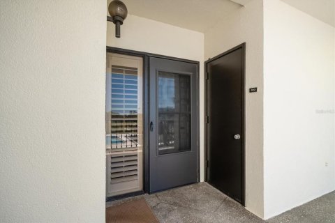 Condo in Belleair, Florida, 2 bedrooms  № 1415963 - photo 4