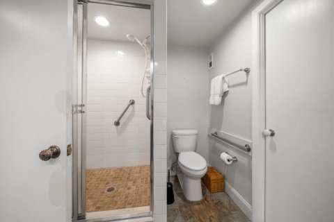 Condo in Belleair, Florida, 2 bedrooms  № 1415963 - photo 26