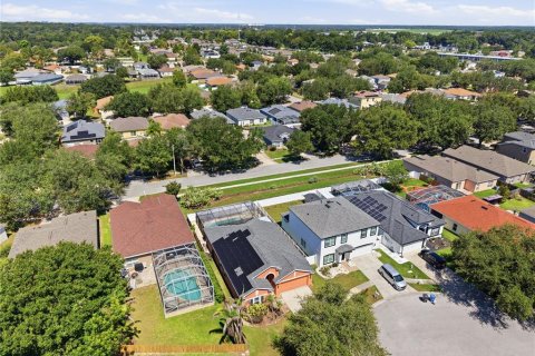 House in Seffner, Florida 3 bedrooms, 176.61 sq.m. № 2195640 - photo 5