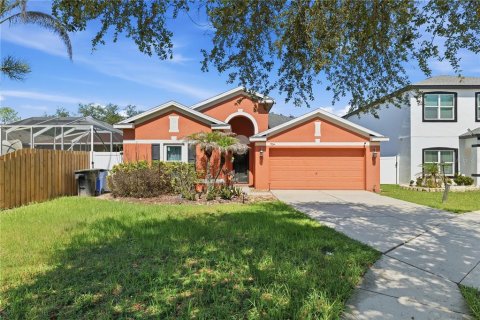 House in Seffner, Florida 3 bedrooms, 176.61 sq.m. № 2195640 - photo 2
