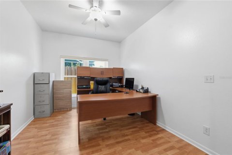 House in Seffner, Florida 3 bedrooms, 176.61 sq.m. № 2195640 - photo 20