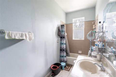 Villa ou maison à vendre à Fruitland Park, Floride: 3 chambres, 168.99 m2 № 1849391 - photo 16