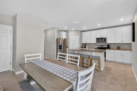 Casa en venta en Haines City, Florida, 4 dormitorios, 219.62 m2 № 2166808 - foto 18