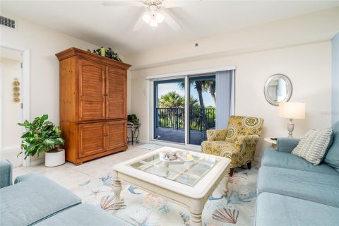 Condo in New Smyrna Beach, Florida, 2 bedrooms  № 1827198 - photo 7