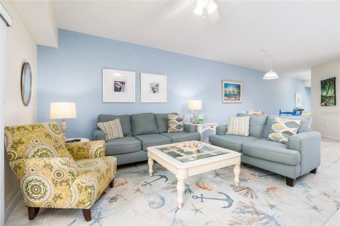 Condo in New Smyrna Beach, Florida, 2 bedrooms  № 1827198 - photo 5