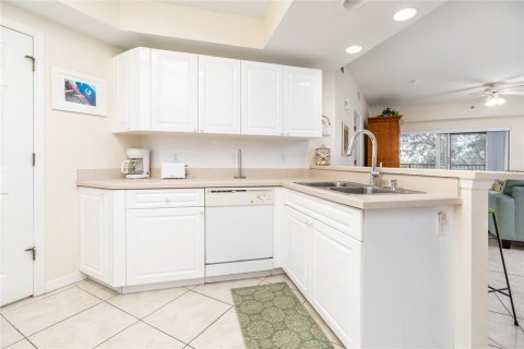 Condo in New Smyrna Beach, Florida, 2 bedrooms  № 1827198 - photo 12