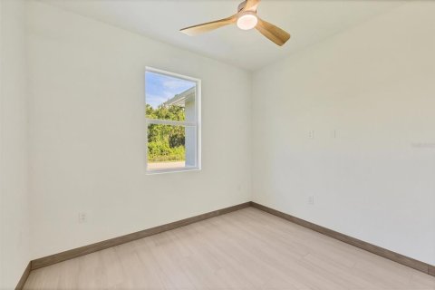 Villa ou maison à vendre à North Port, Floride: 3 chambres, 164.25 m2 № 1898401 - photo 8