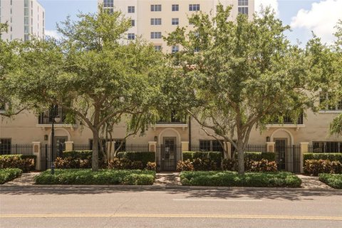 Touwnhouse à Saint Petersburg, Floride 2 chambres, 132.29 m2 № 2339827