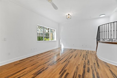 Touwnhouse à vendre à Saint Petersburg, Floride: 2 chambres, 132.29 m2 № 2339827 - photo 4
