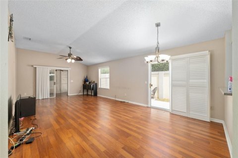 Casa en venta en The Villages, Florida, 2 dormitorios, 111.11 m2 № 1866879 - foto 8