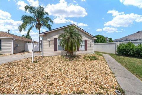 Casa en venta en The Villages, Florida, 2 dormitorios, 111.11 m2 № 1866879 - foto 2