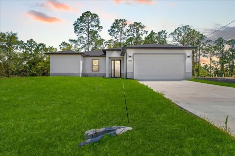 House in Lehigh Acres, Florida 3 bedrooms, 149.2 sq.m. № 2106272 - photo 3