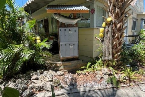 Immobilier commercial à vendre à Saint Petersburg, Floride: 1 chambre, 255.57 m2 № 2431207 - photo 2
