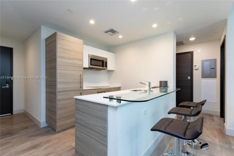 Hotel in Hollywood, Florida 1 bedroom, 56.48 sq.m. № 1862440 - photo 12