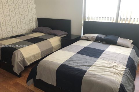 Condo in Aventura, Florida, 2 bedrooms  № 2005116 - photo 12