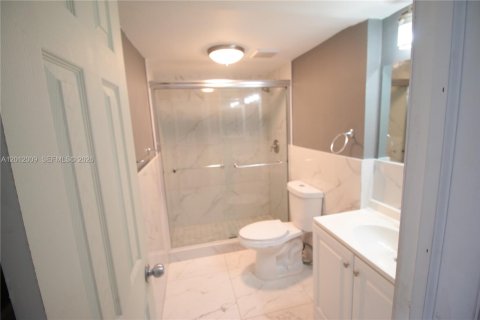 Condo in Deerfield Beach, Florida, 2 bedrooms  № 2075056 - photo 29