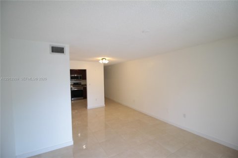 Condo in Deerfield Beach, Florida, 2 bedrooms  № 2075056 - photo 5