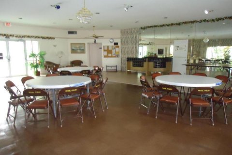 Copropriété à louer à Palm Springs, Floride: 2 chambres, 77.67 m2 № 2390116 - photo 12