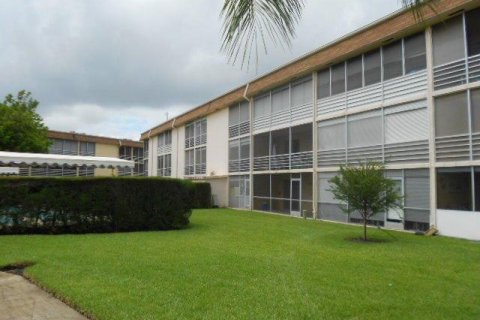 Copropriété à louer à Palm Springs, Floride: 2 chambres, 77.67 m2 № 2390116 - photo 17
