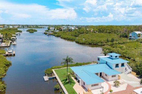 Casa en venta en Palm Harbor, Florida, 4 dormitorios, 255.95 m2 № 1873498 - foto 4