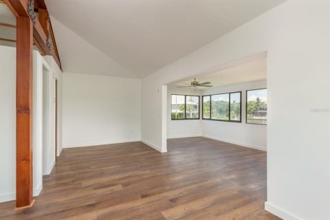 Casa en venta en Palm Harbor, Florida, 4 dormitorios, 255.95 m2 № 1873498 - foto 16