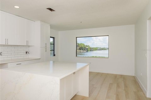 Casa en venta en Palm Harbor, Florida, 4 dormitorios, 255.95 m2 № 1873498 - foto 11