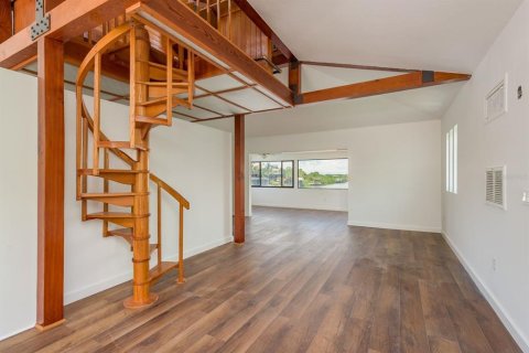 Casa en venta en Palm Harbor, Florida, 4 dormitorios, 255.95 m2 № 1873498 - foto 17