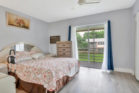Condo in West Palm Beach, Florida, 1 bedroom  № 2392945 - photo 8